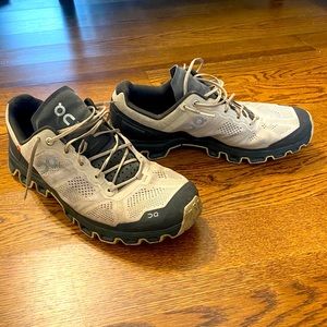 Oncloud trail shoes